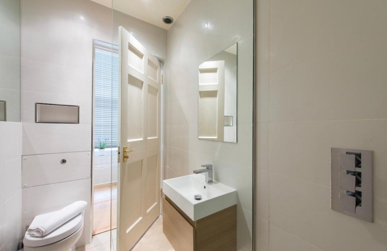 אדינבורו Luxurious City Centre Self Catering Apartment מראה חיצוני תמונה